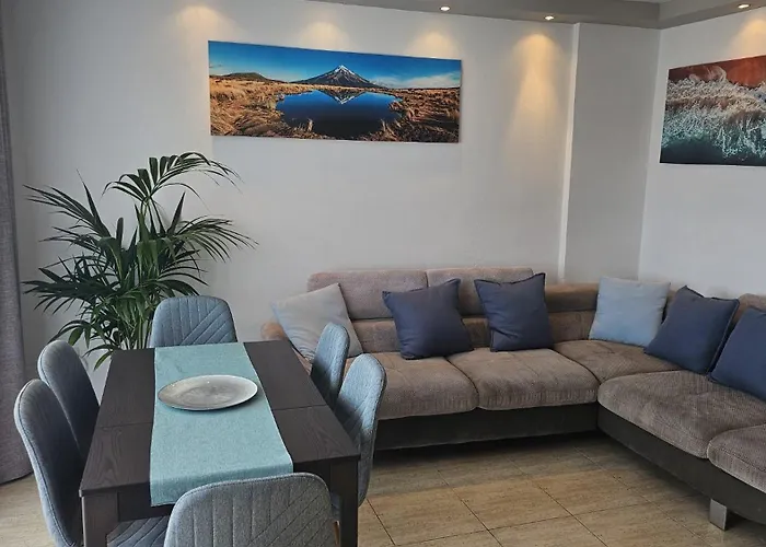 Апартаменты Cristianos Penthouse Арона