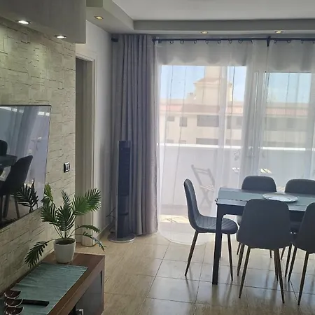 Cristianos Penthouse 아로나