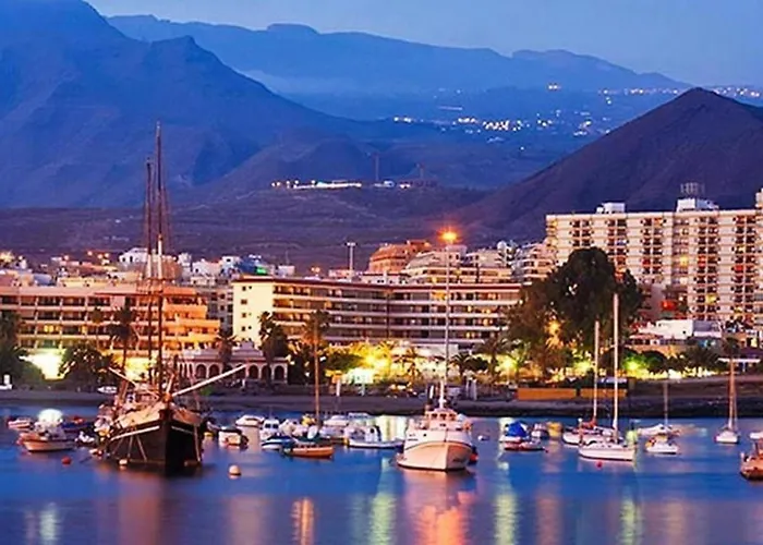 Cristianos Penthouse דירה